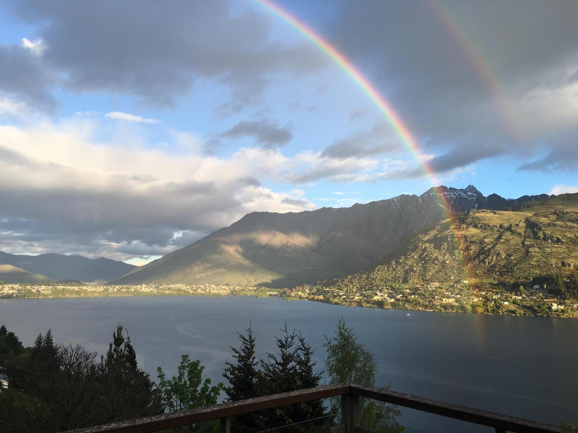 Breakfast At Tiffanys Queenstown Exterior foto