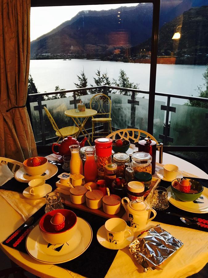Breakfast At Tiffanys Queenstown Exterior foto