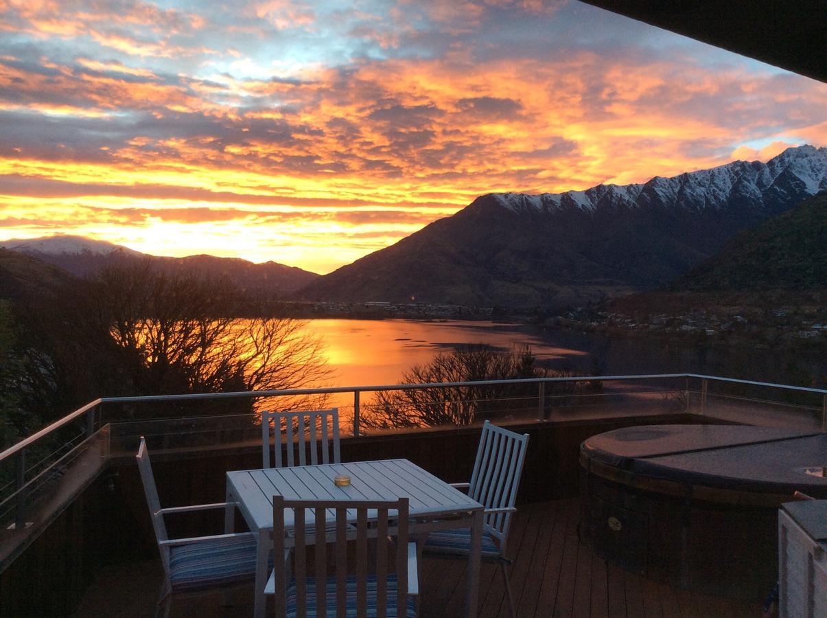 Breakfast At Tiffanys Queenstown Exterior foto